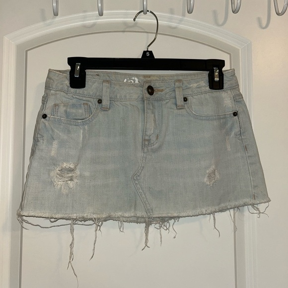 Y2K Bullhead Light Blue Denim mini skirt - Picture 2 of 6